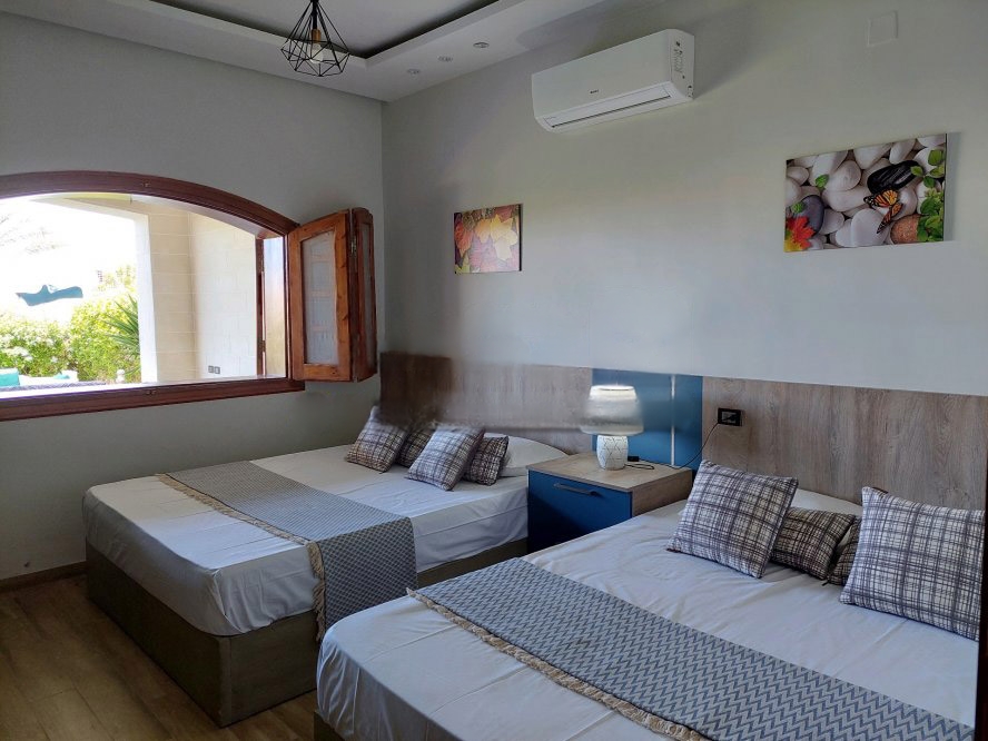 Marina 5 chalet Master Bedroom 2