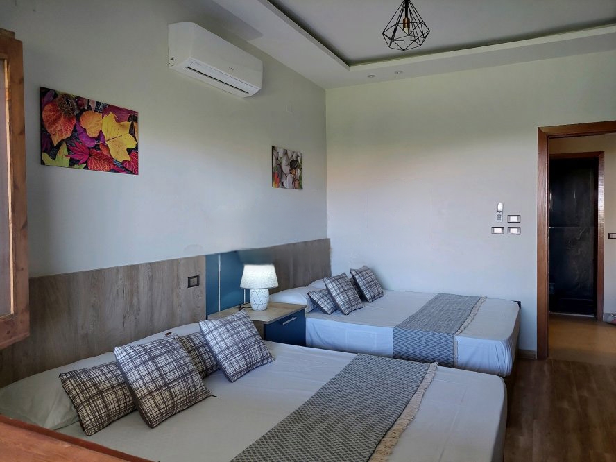 Marina 5 chalet Master Bedroom 2