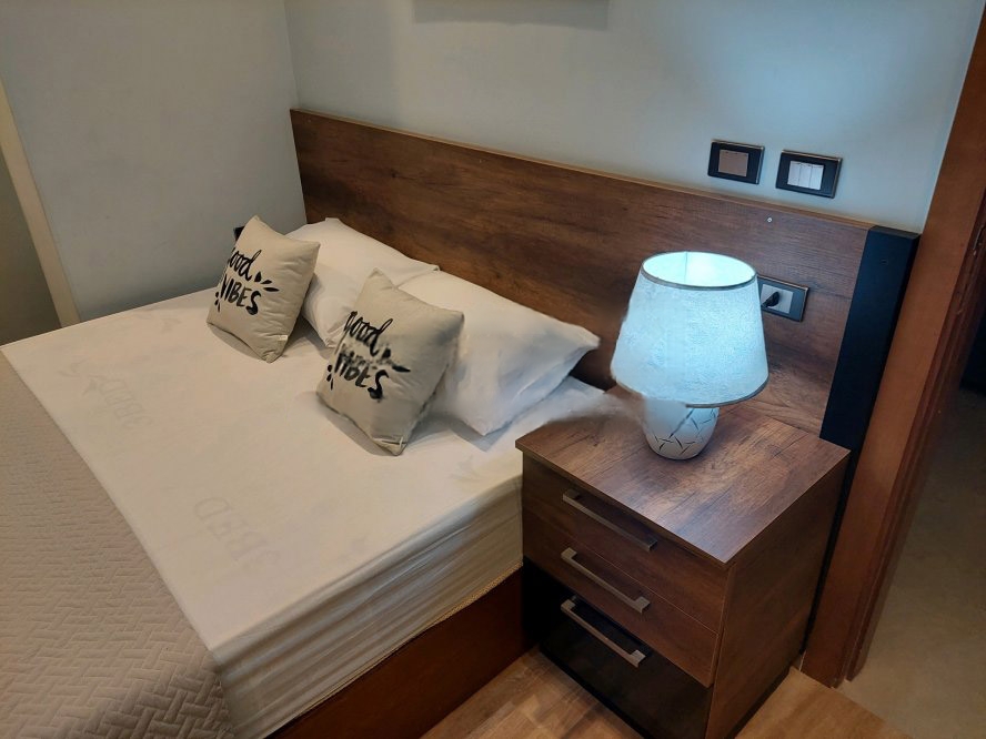 Marina 5 chalet Master Bedroom 1