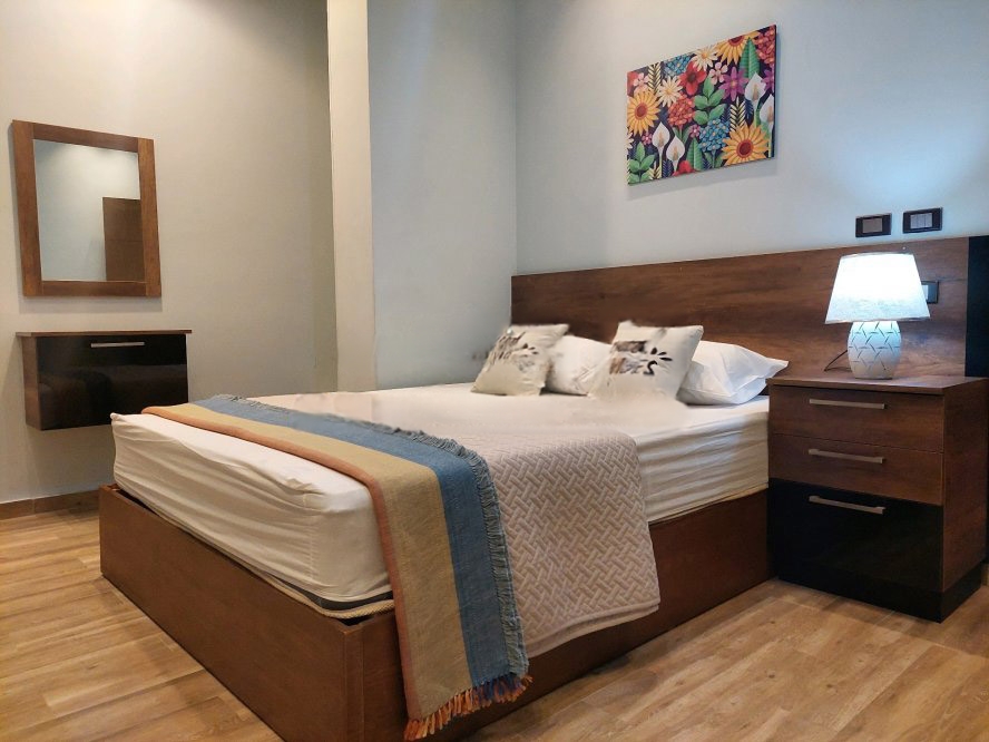 Marina 5 chalet Master Bedroom 1